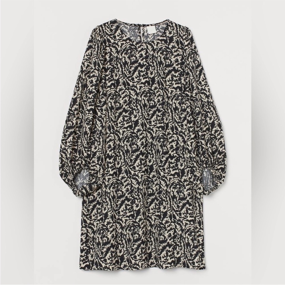 H&M Black and Cream Balloon Sleeve Dress